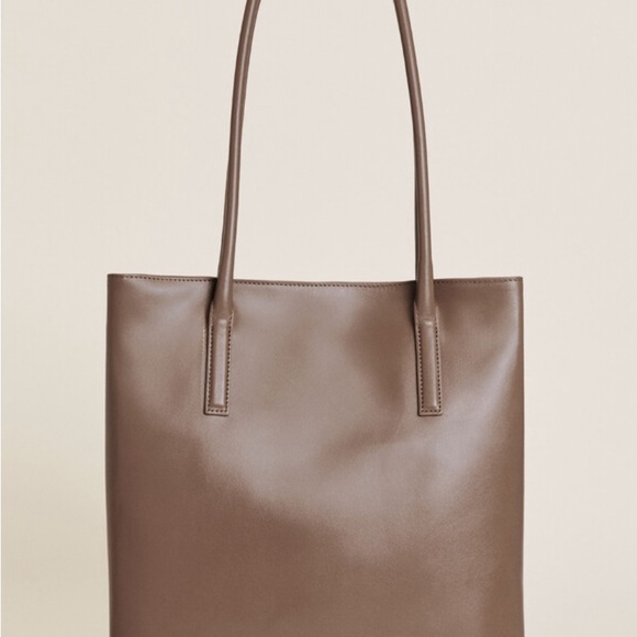 Reformation Tote - Picture 4 of 8